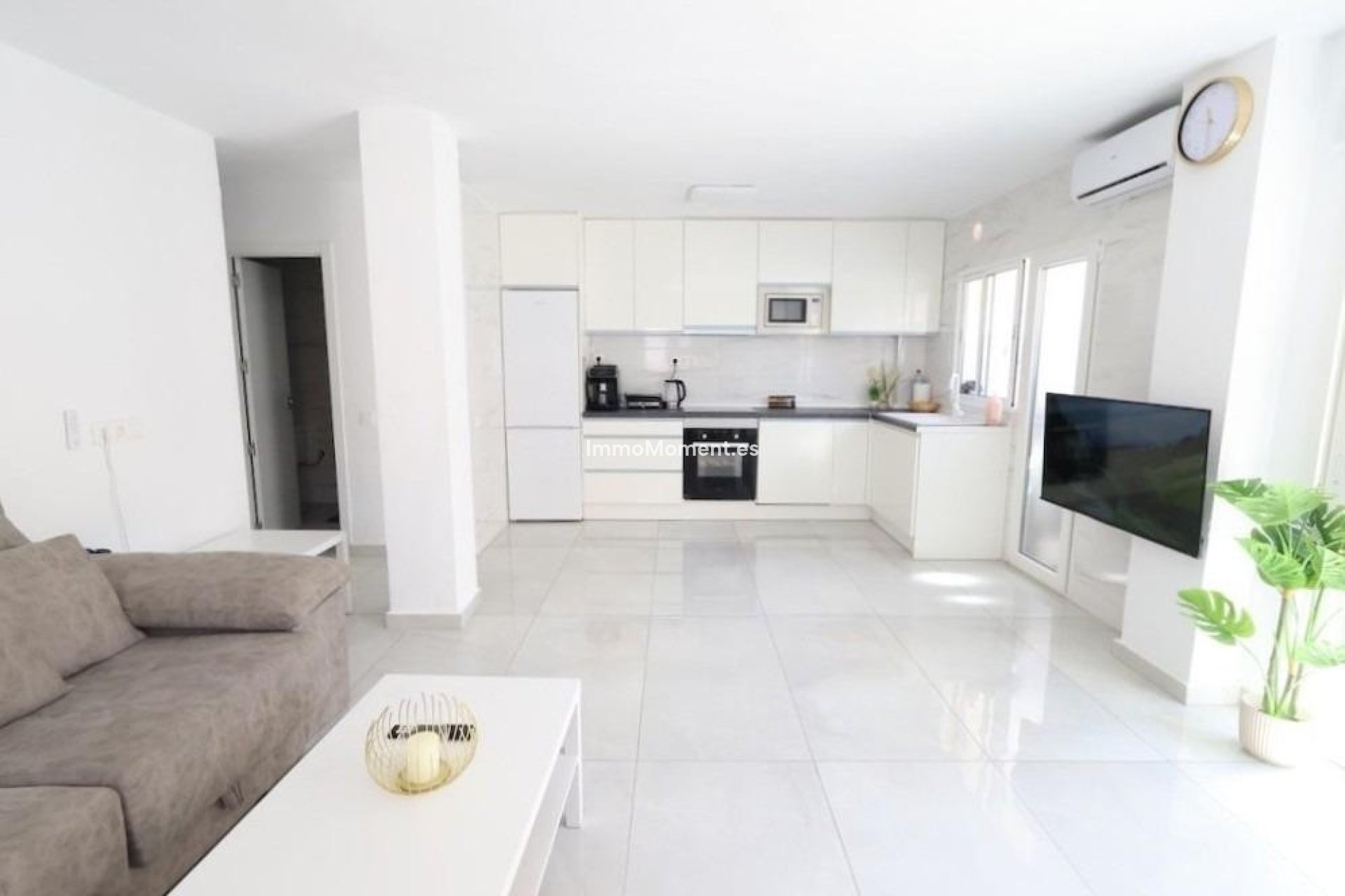 Resale - Apartment - Torrevieja - Torrevieja Centro