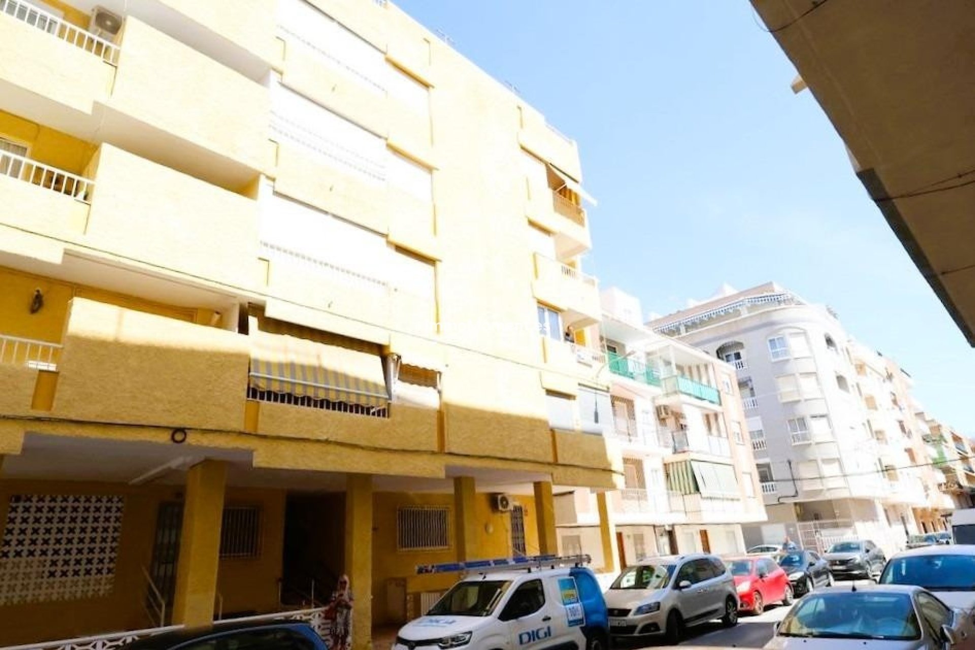 Resale - Apartment - Torrevieja - Torrevieja Centro