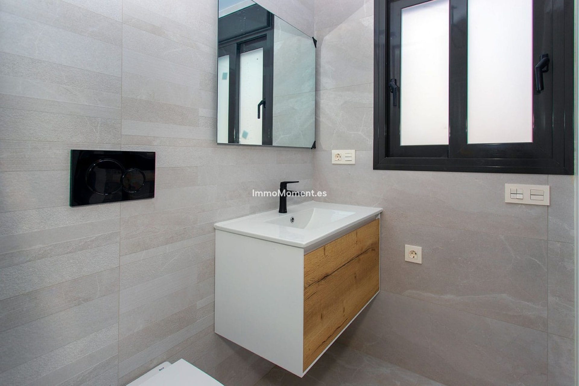 Resale - Apartment - Torrevieja - Torrevieja Centro