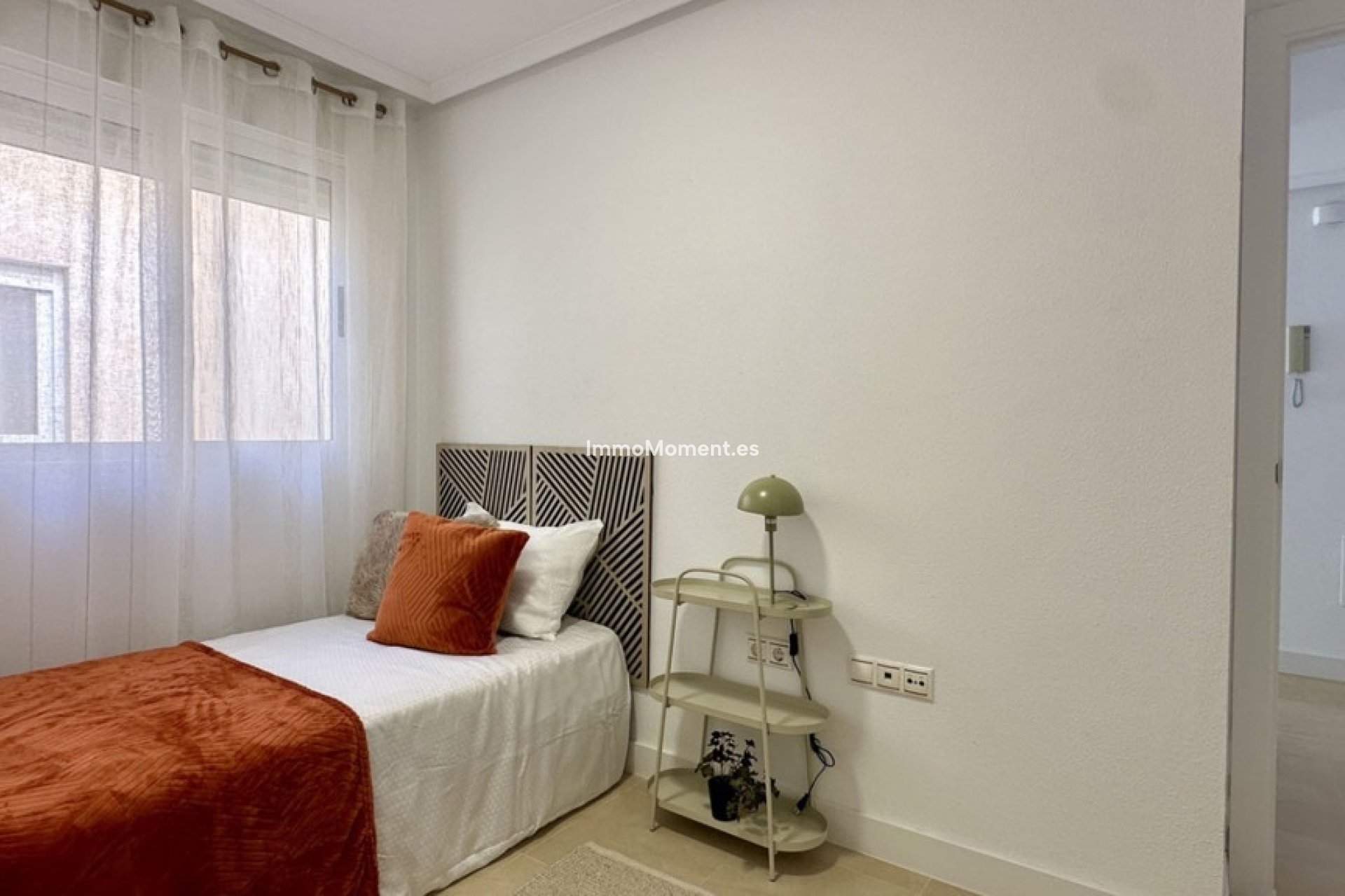 Resale - Apartment - Torrevieja - Torrevieja Centro