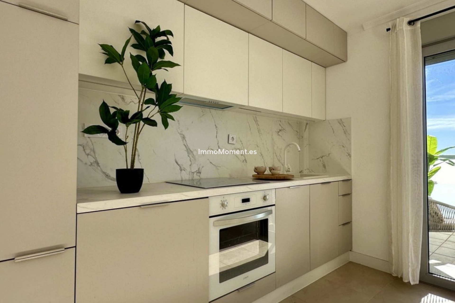 Resale - Apartment - Torrevieja - Torrevieja Centro