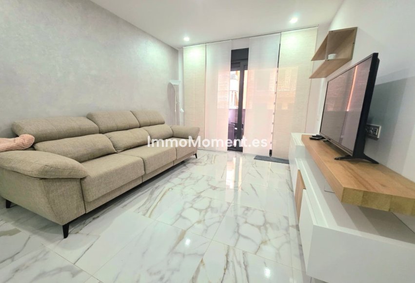 Resale - Apartment - Torrevieja - Torrevieja Centro