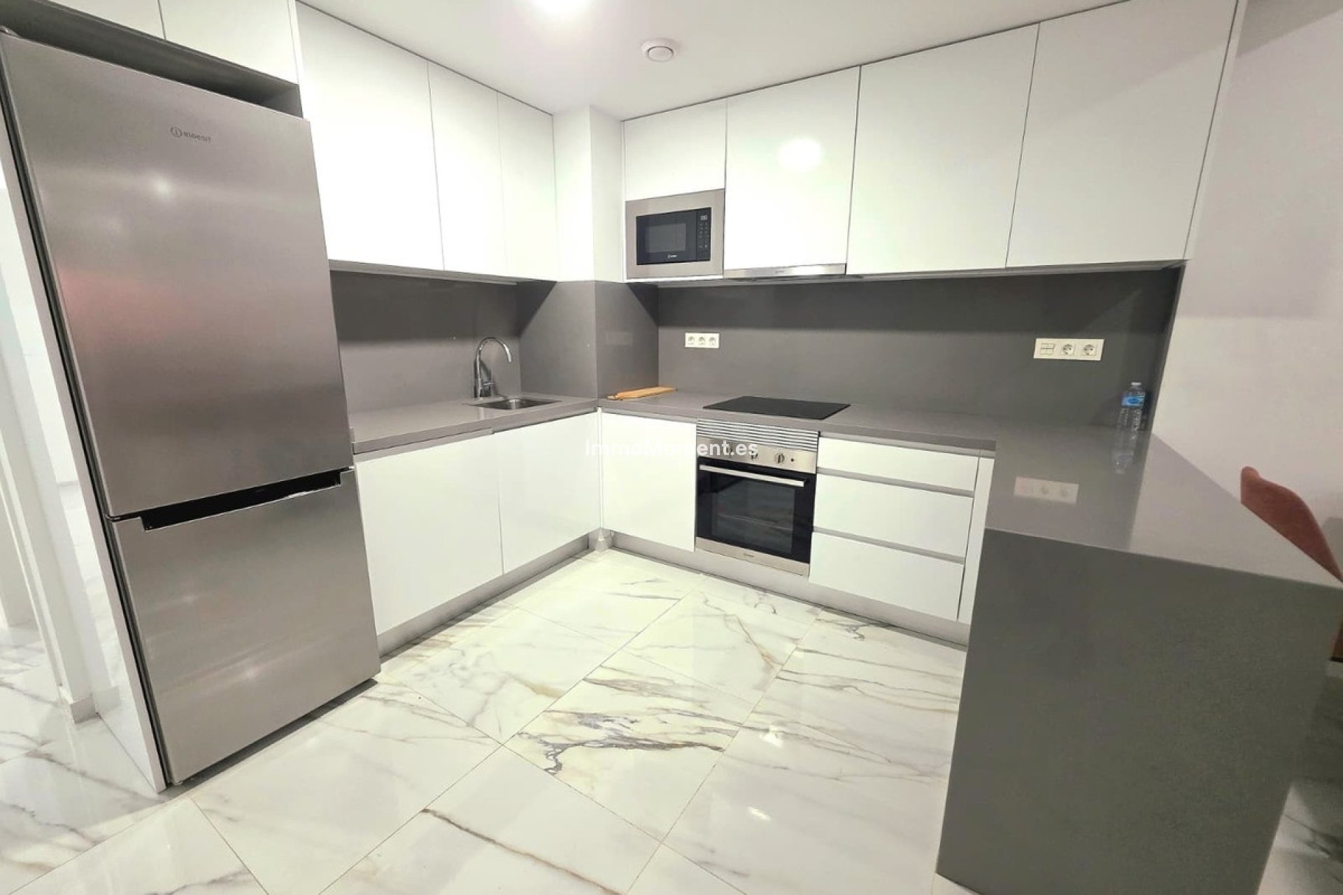 Resale - Apartment - Torrevieja - Torrevieja Centro