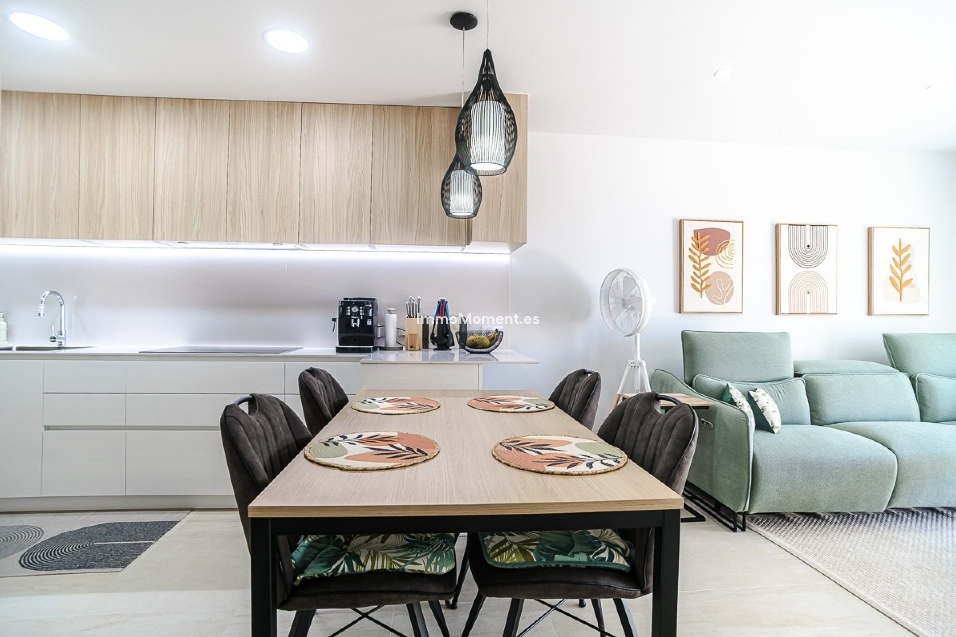 Resale - Apartment - Torrevieja - Torrevieja Centro