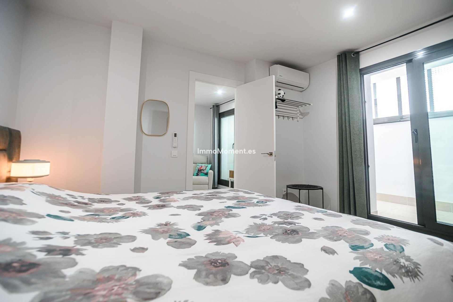 Resale - Apartment - Torrevieja - Torrevieja Centro