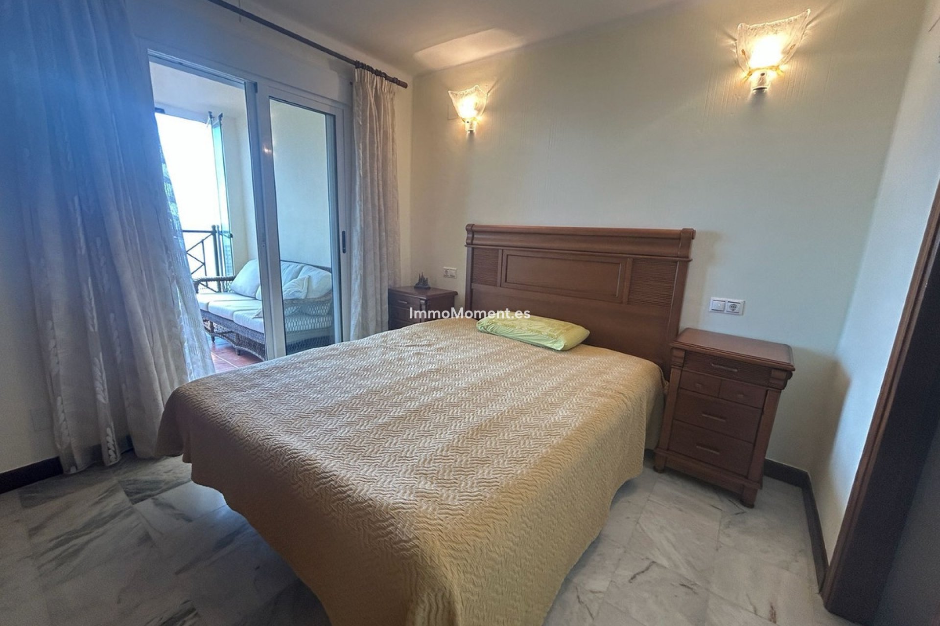 Resale - Apartment - Torrevieja - Torrevieja Centro