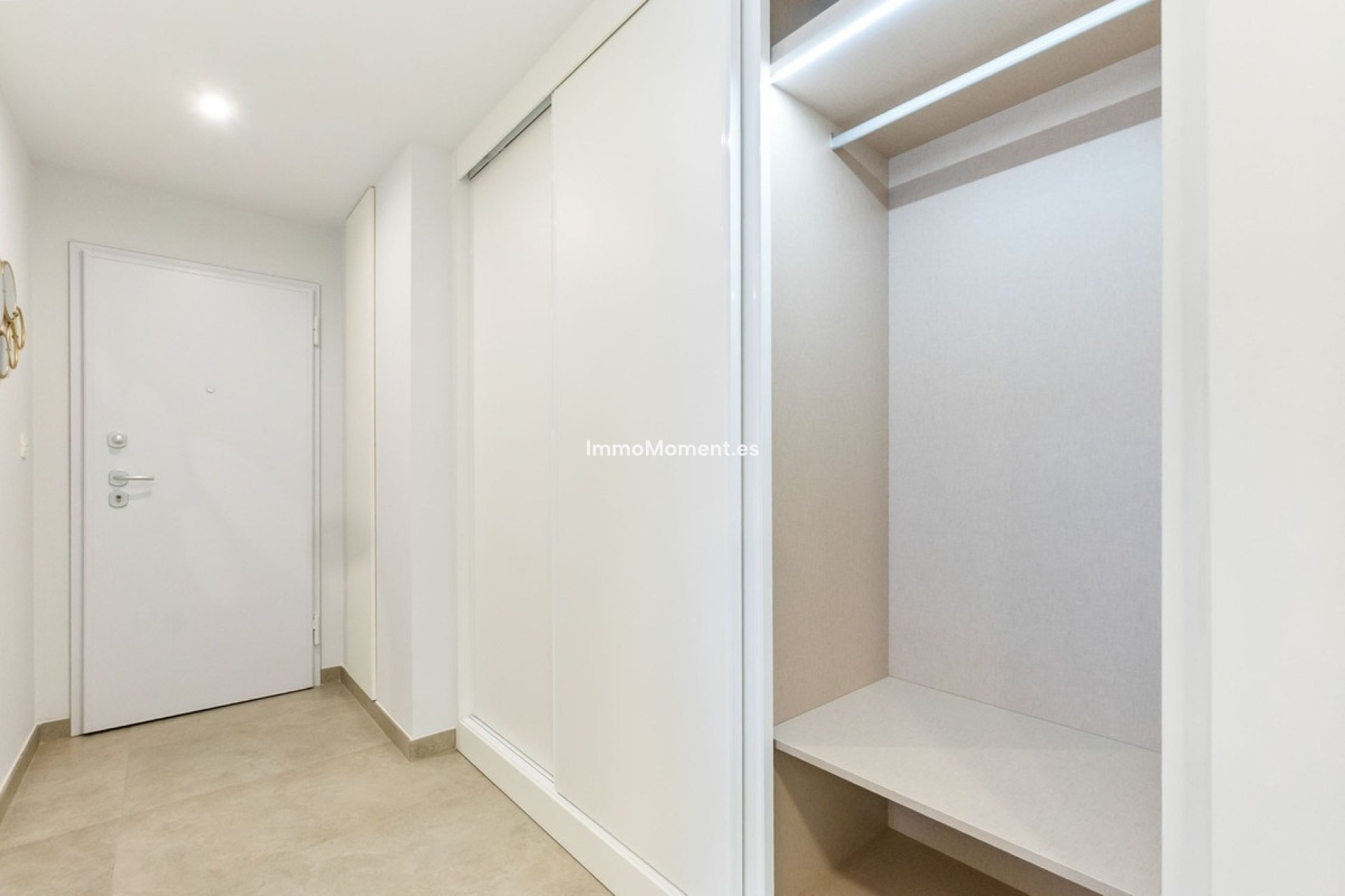 Resale - Apartment - Torrevieja - Torrevieja Centro