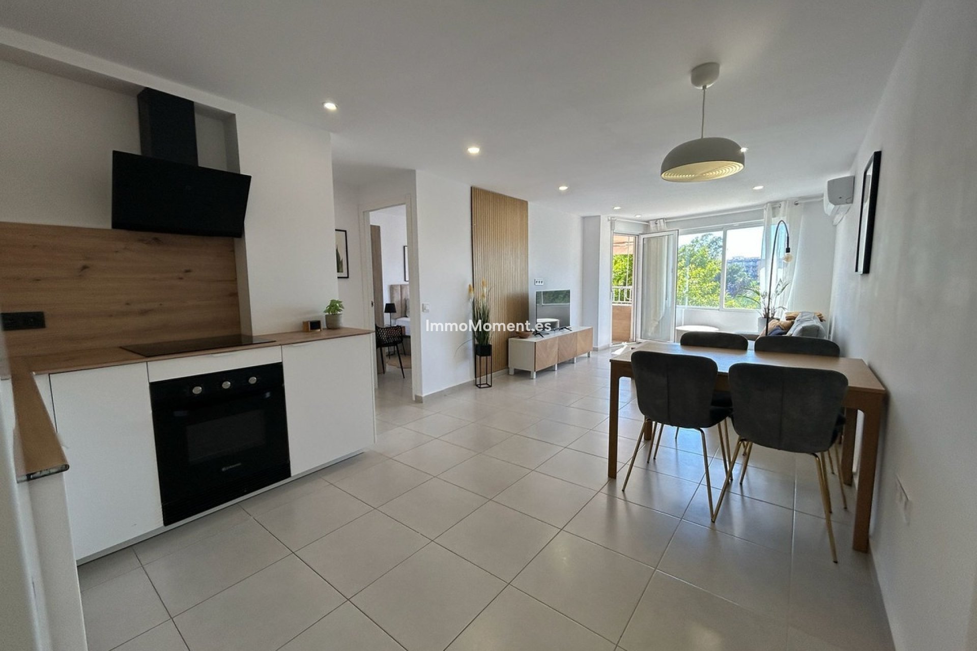 Resale - Apartment - Torrevieja - Torrevieja Centro
