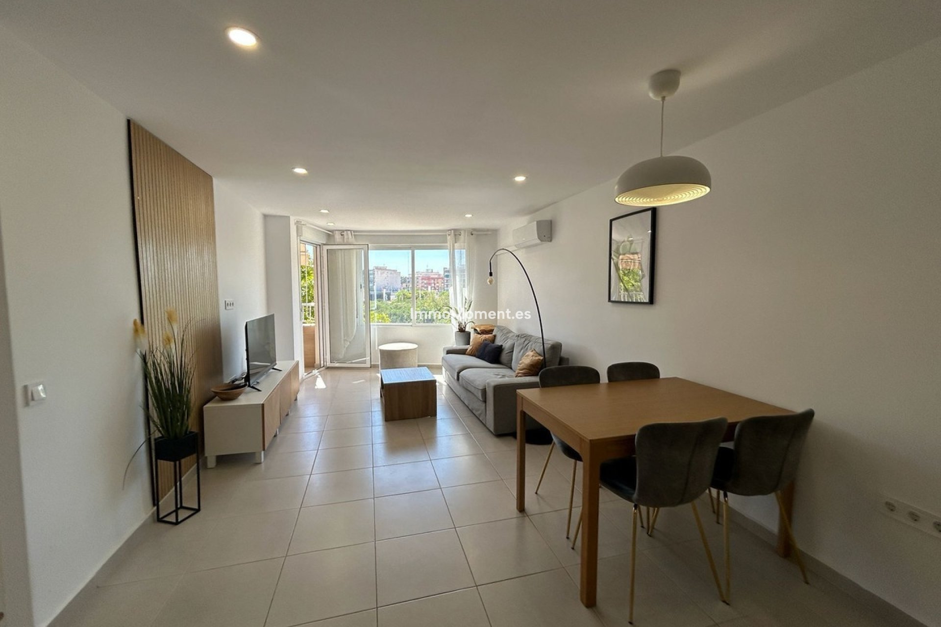 Resale - Apartment - Torrevieja - Torrevieja Centro