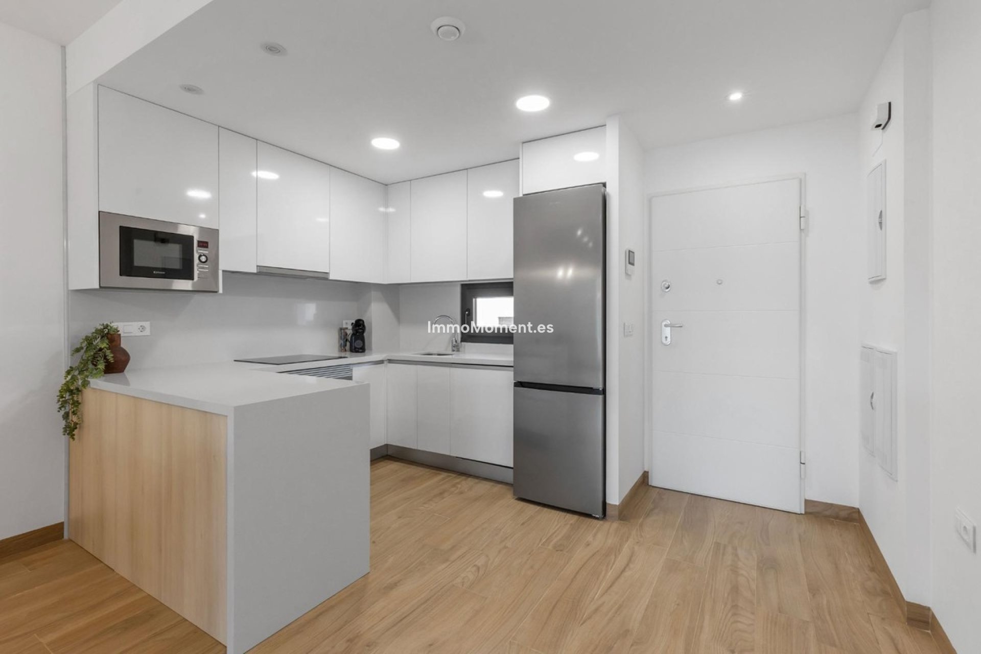 Resale - Apartment - Torrevieja - Torrevieja Centro