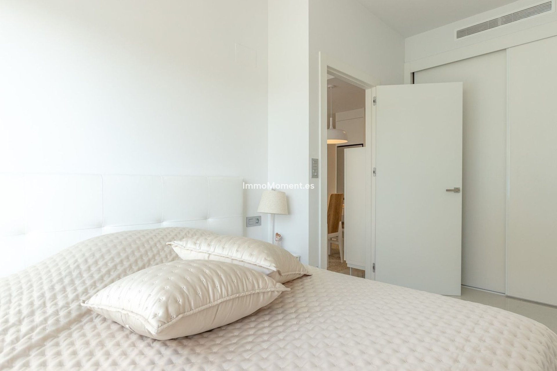 Resale - Apartment - Torrevieja - Torrevieja Centro