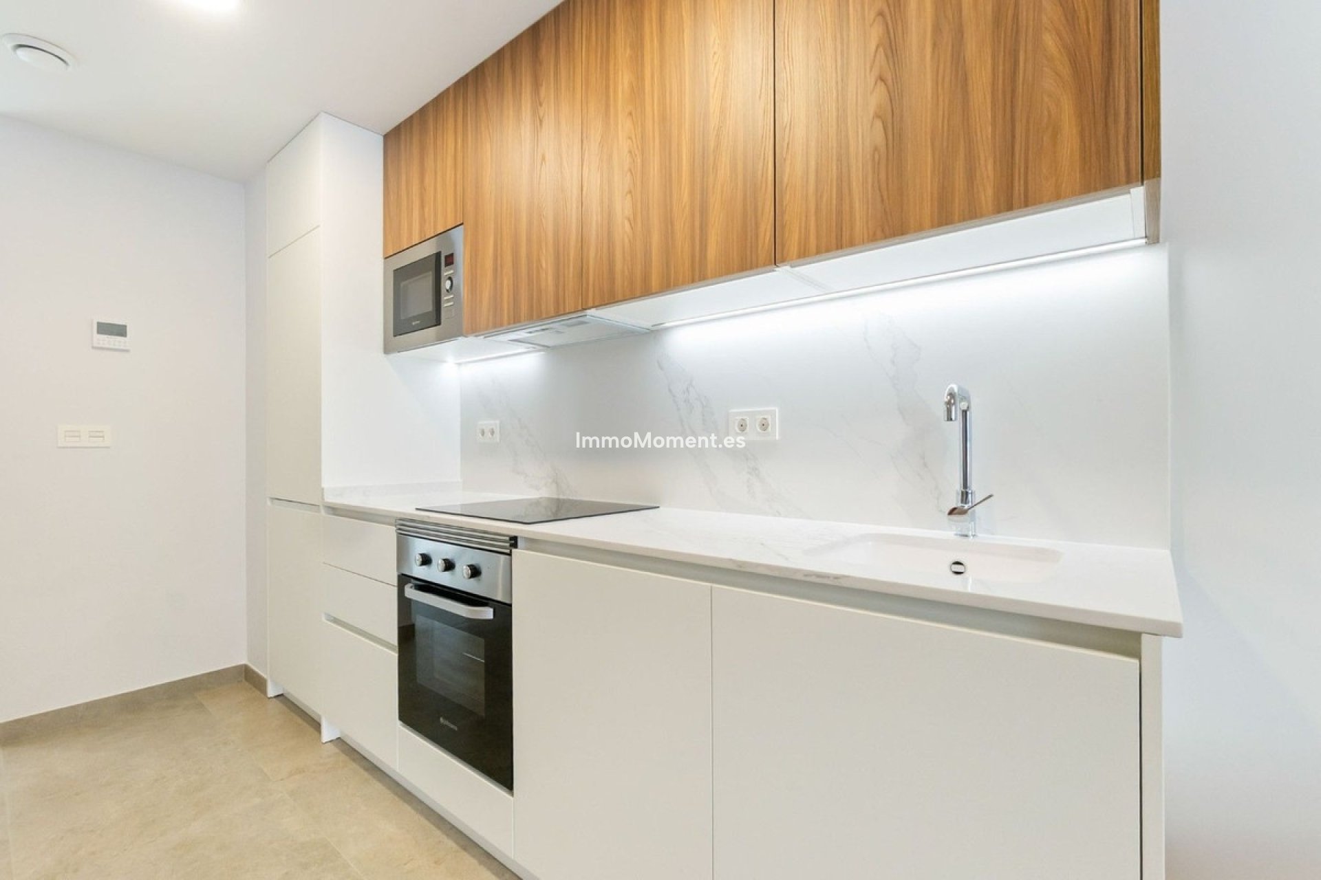 Resale - Apartment - Torrevieja - Torrevieja Centro