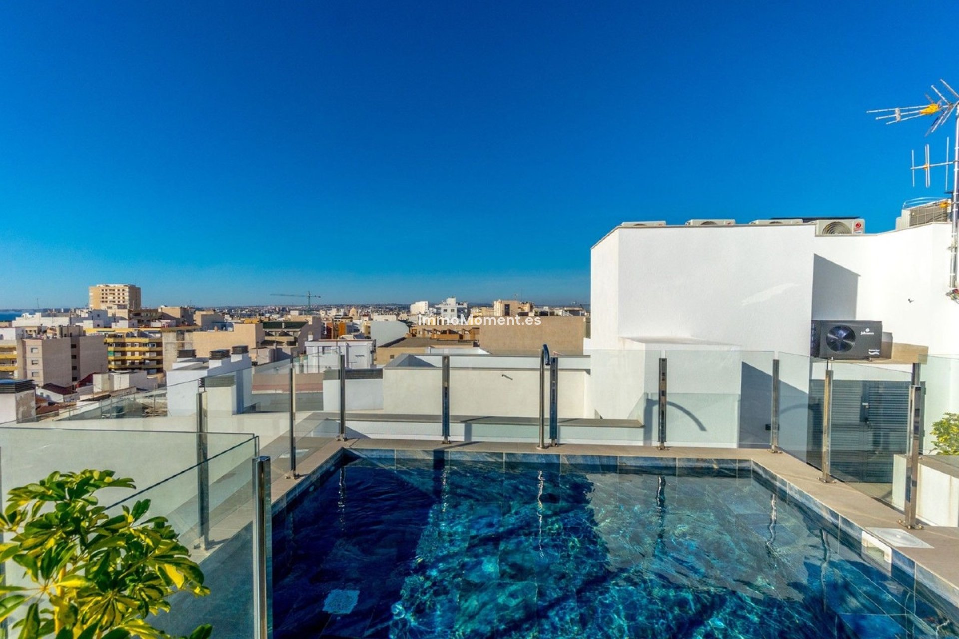 Resale - Apartment - Torrevieja - Torrevieja Centro