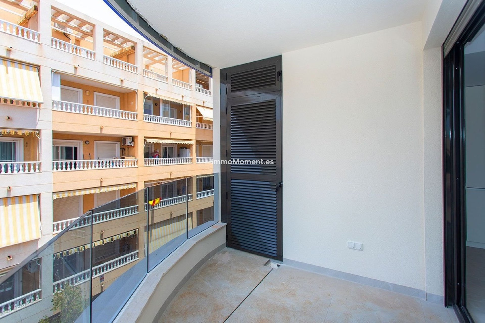 Resale - Apartment - Torrevieja - Torrevieja Centro
