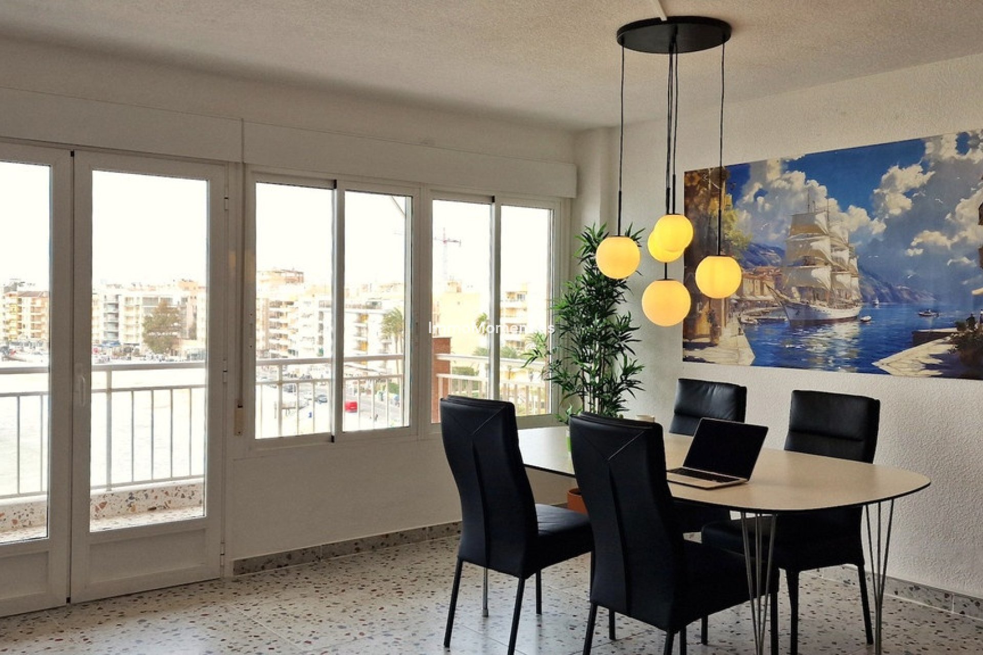 Resale - Apartment - Torrevieja - Torrevieja Centro