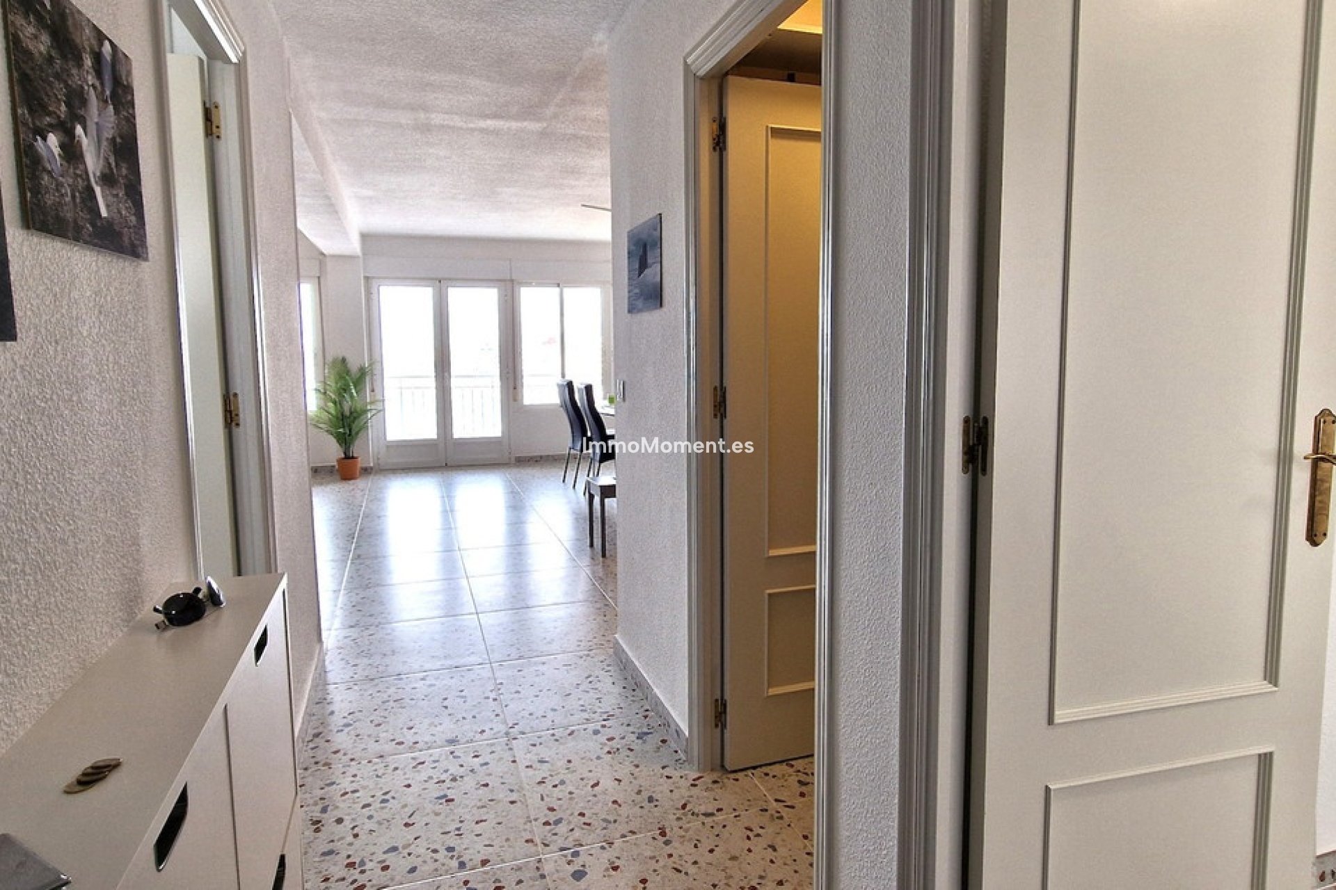 Resale - Apartment - Torrevieja - Torrevieja Centro