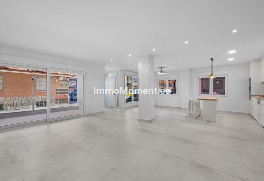 Resale - Apartment - Torrevieja - Torrevieja Centro