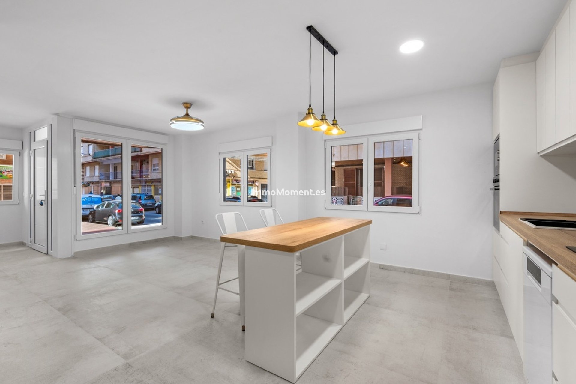 Resale - Apartment - Torrevieja - Torrevieja Centro