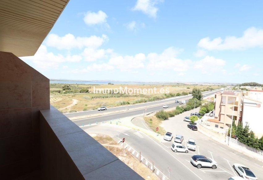 Resale - Apartment - Torrevieja - Torrevieja Centro