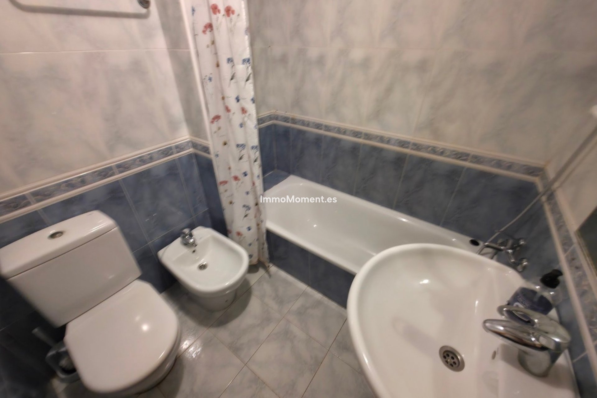 Resale - Apartment - Torrevieja - Torrevieja Centro