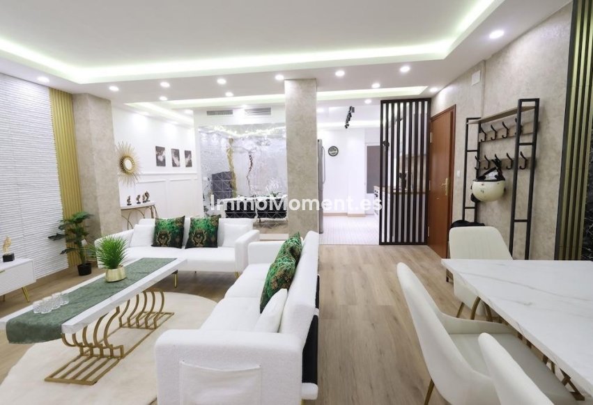 Resale - Apartment - Torrevieja - Torrevieja Centro