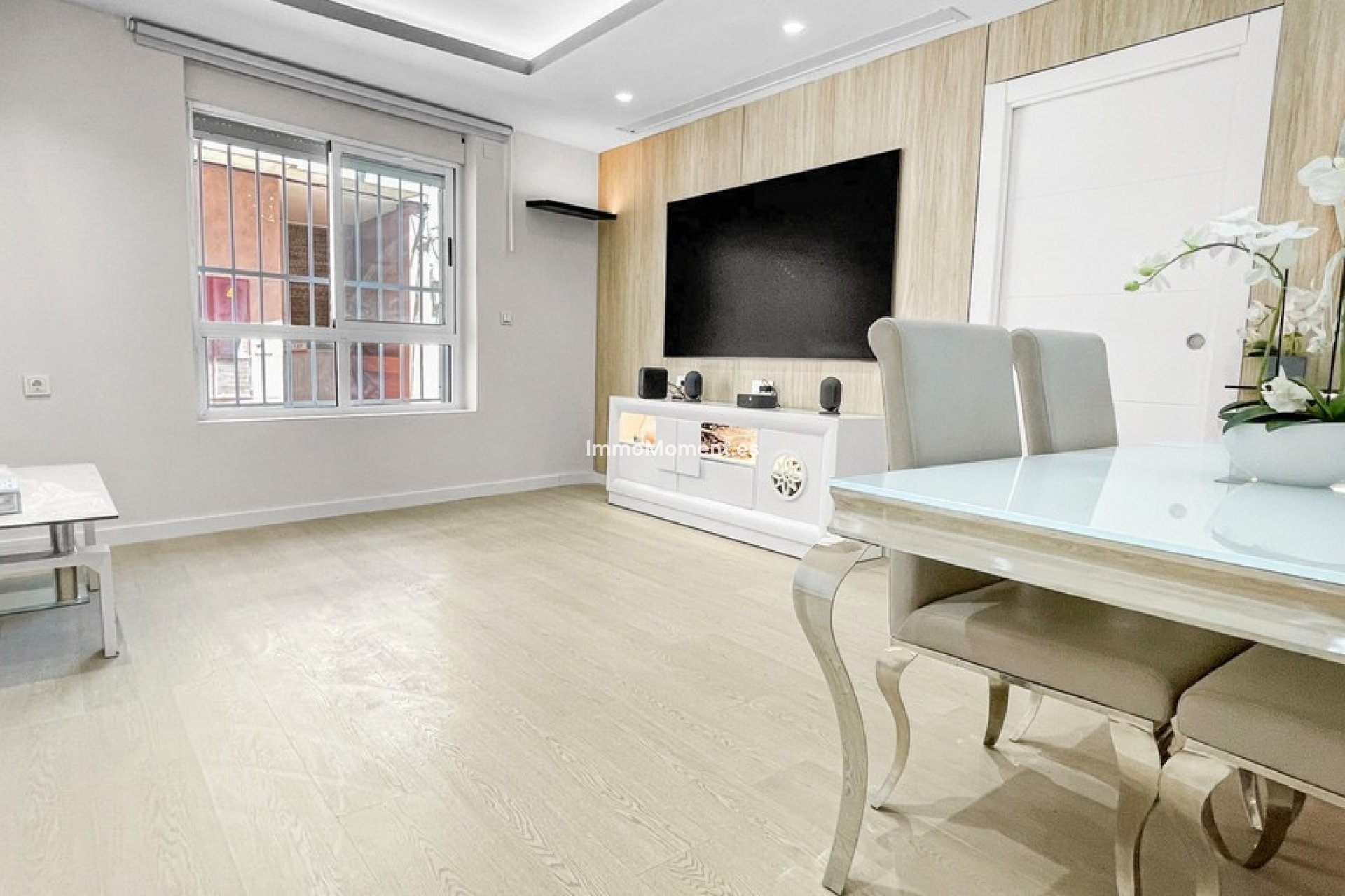Resale - Apartment - Torrevieja - Torrevieja Centro