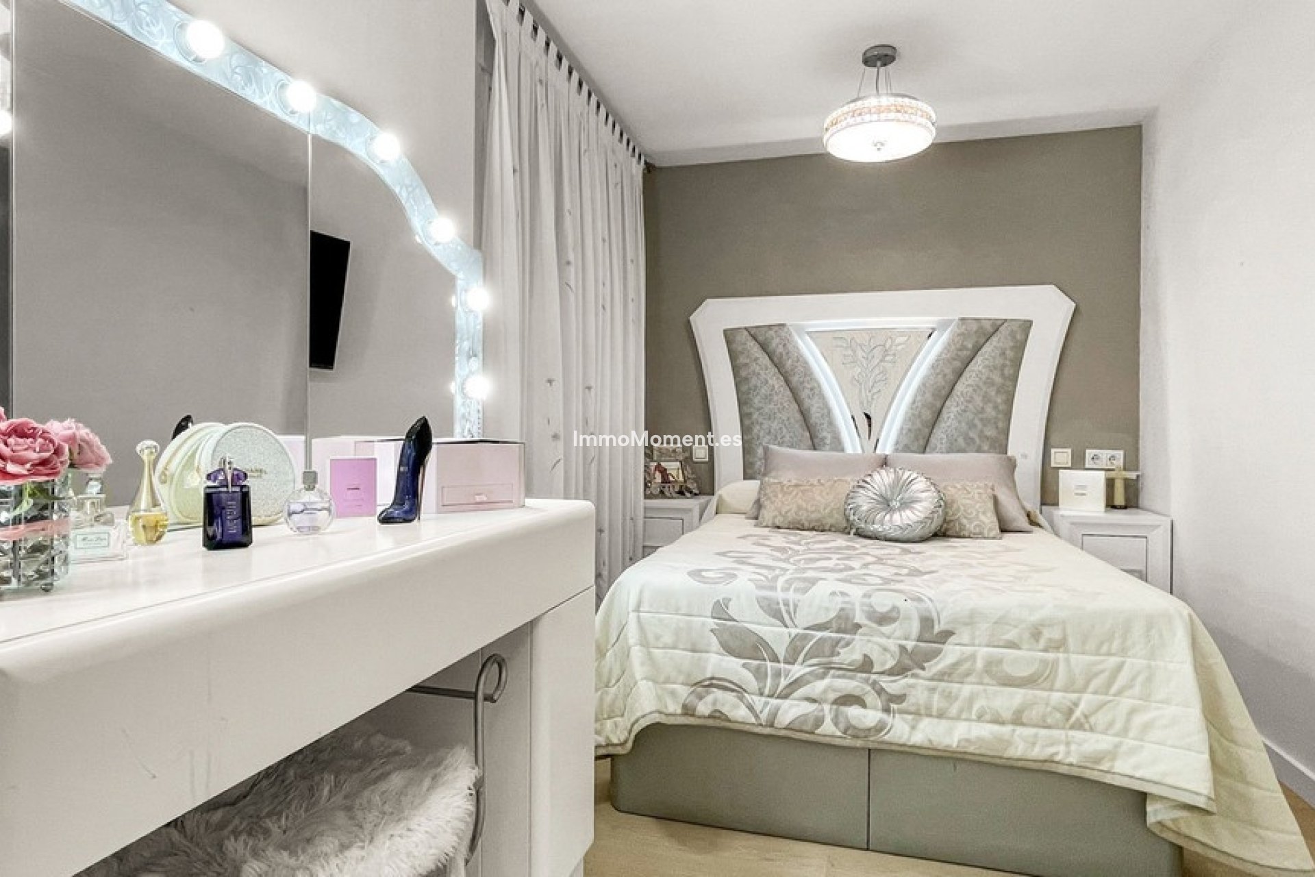 Resale - Apartment - Torrevieja - Torrevieja Centro