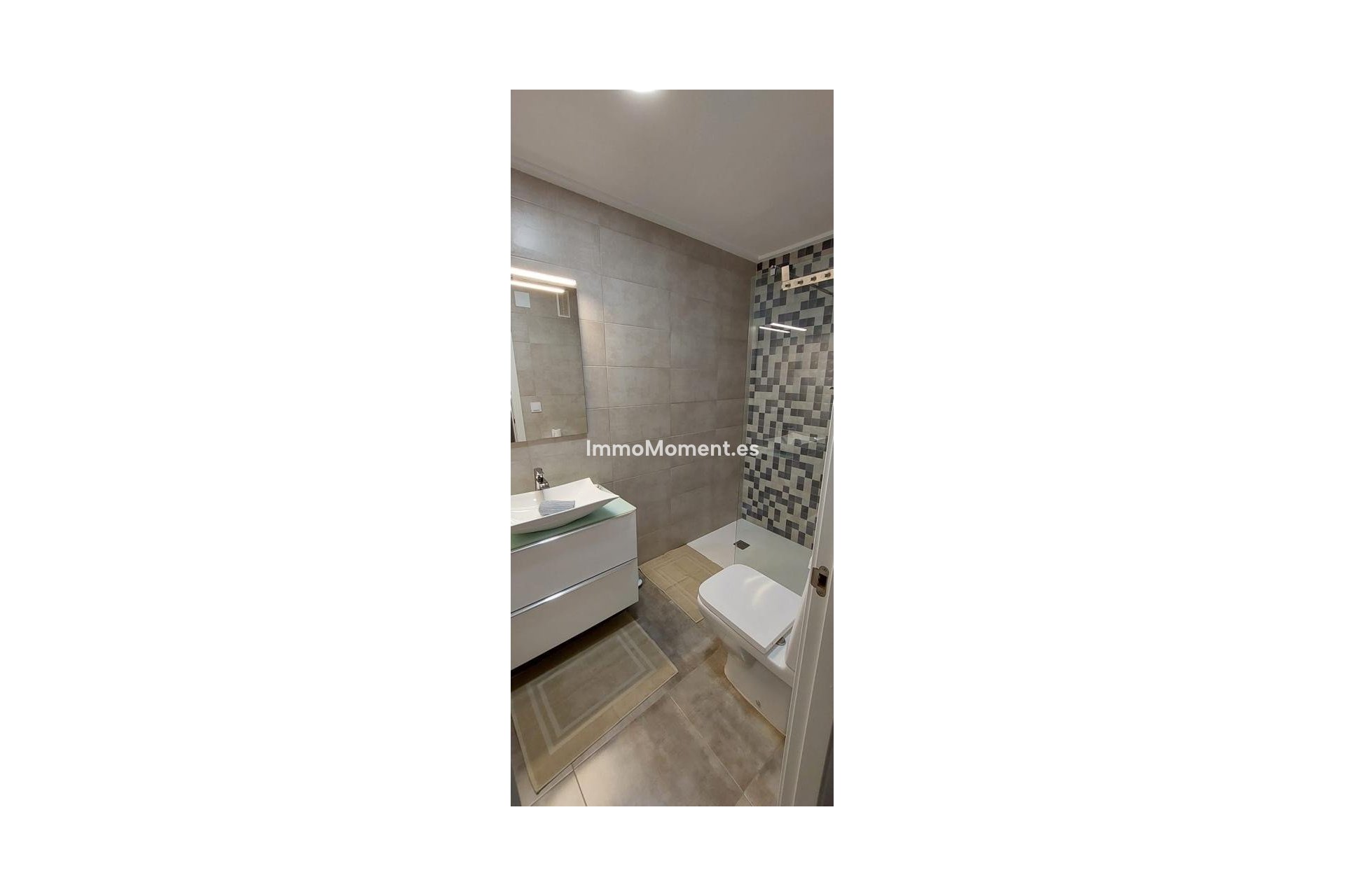 Resale - Apartment - Torrevieja - Torrevieja Centro