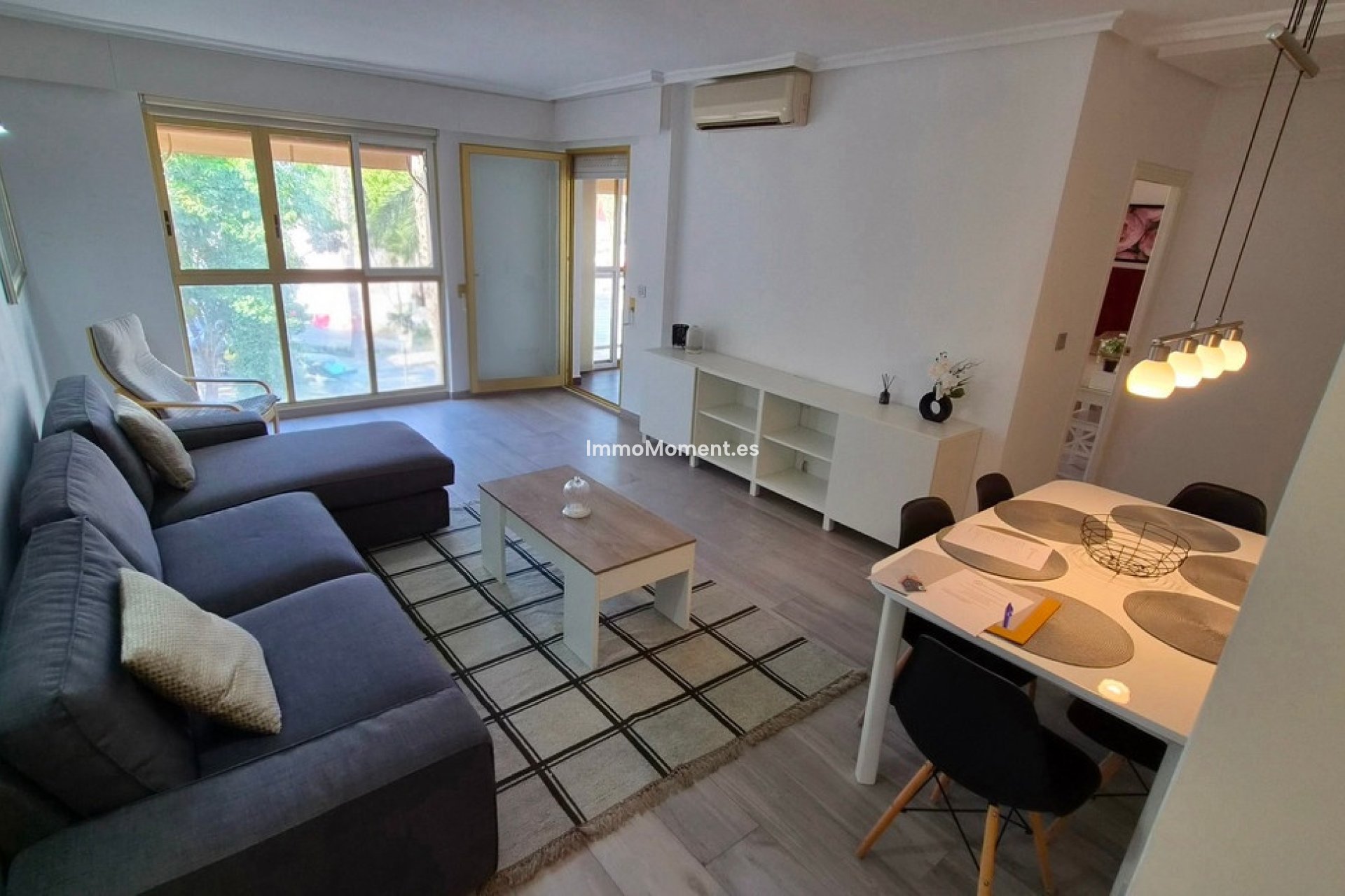 Resale - Apartment - Torrevieja - Torrevieja Centro