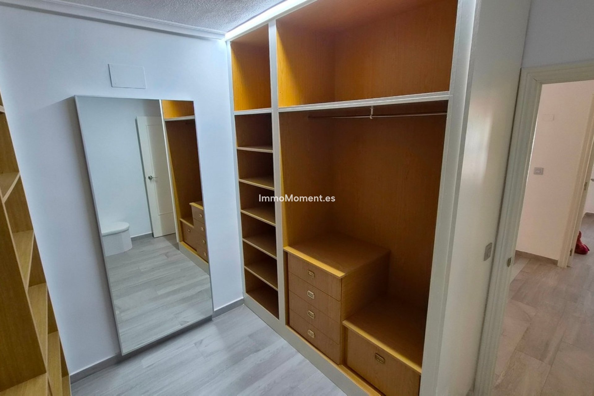 Resale - Apartment - Torrevieja - Torrevieja Centro