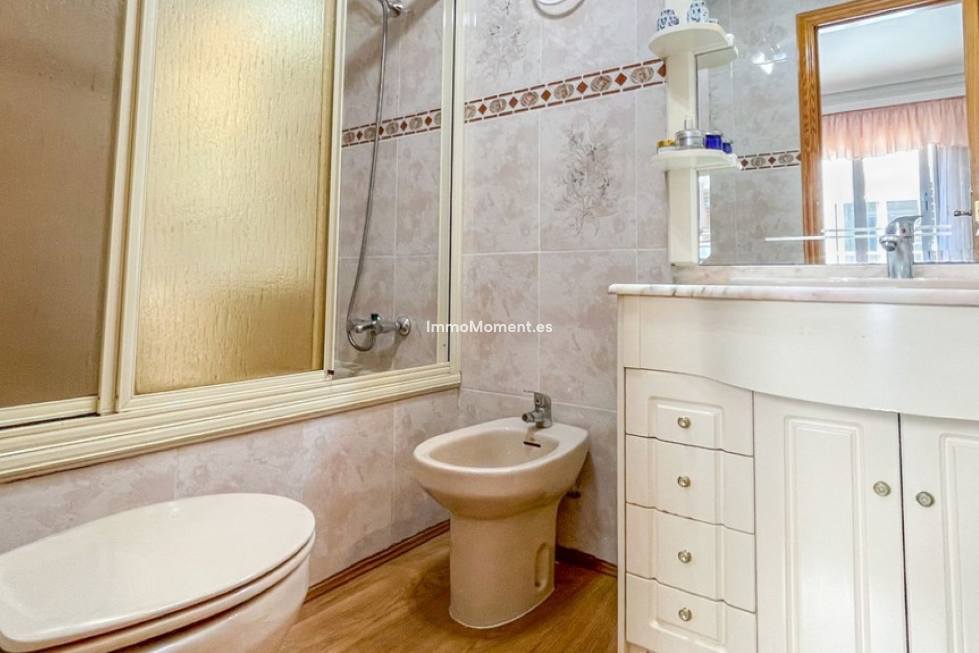 Resale - Apartment - Torrevieja - Torrevieja Centro