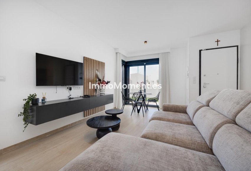 Resale - Apartment - Torrevieja - Torrevieja Centro