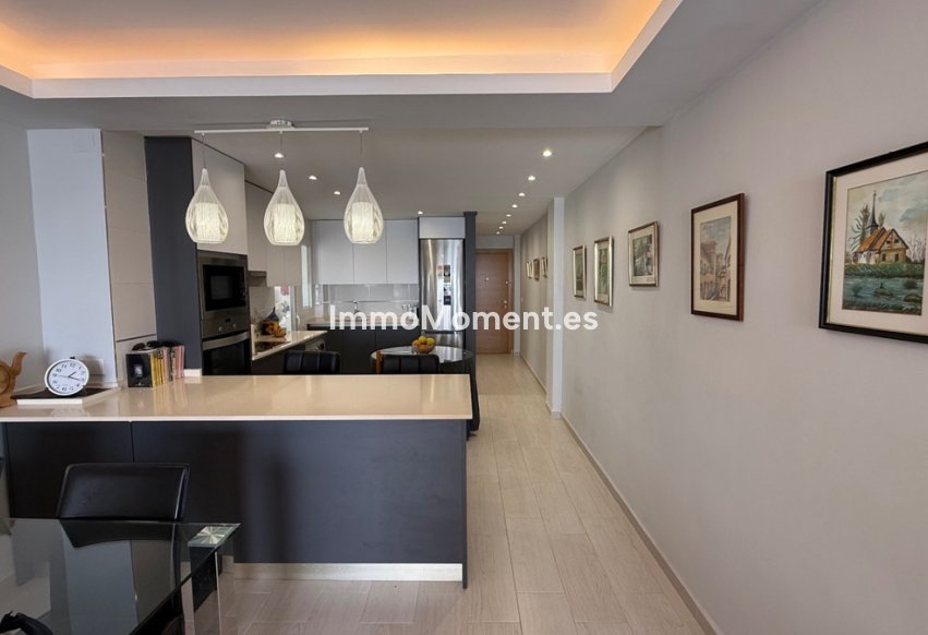 Resale - Apartment - Torrevieja - Torrevieja Centro
