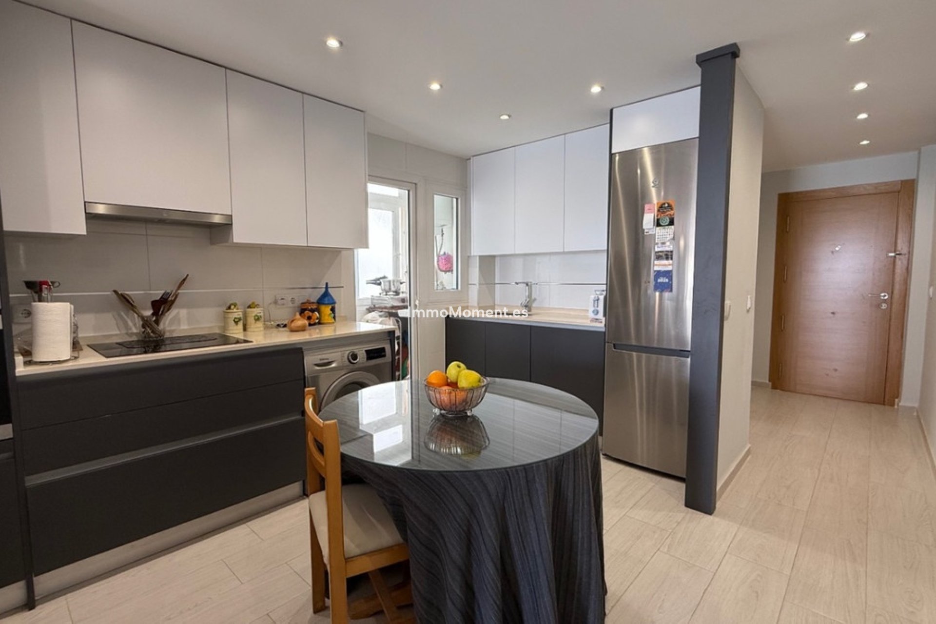 Resale - Apartment - Torrevieja - Torrevieja Centro