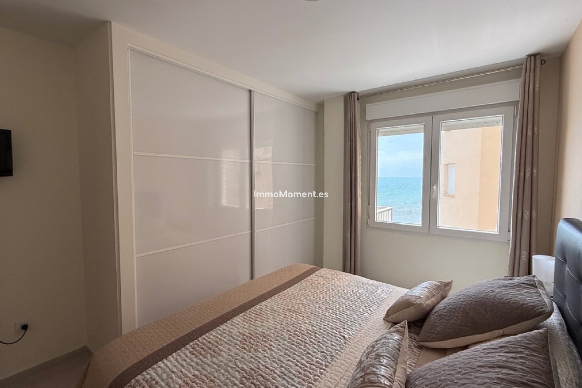 Resale - Apartment - Torrevieja - Torrevieja Centro