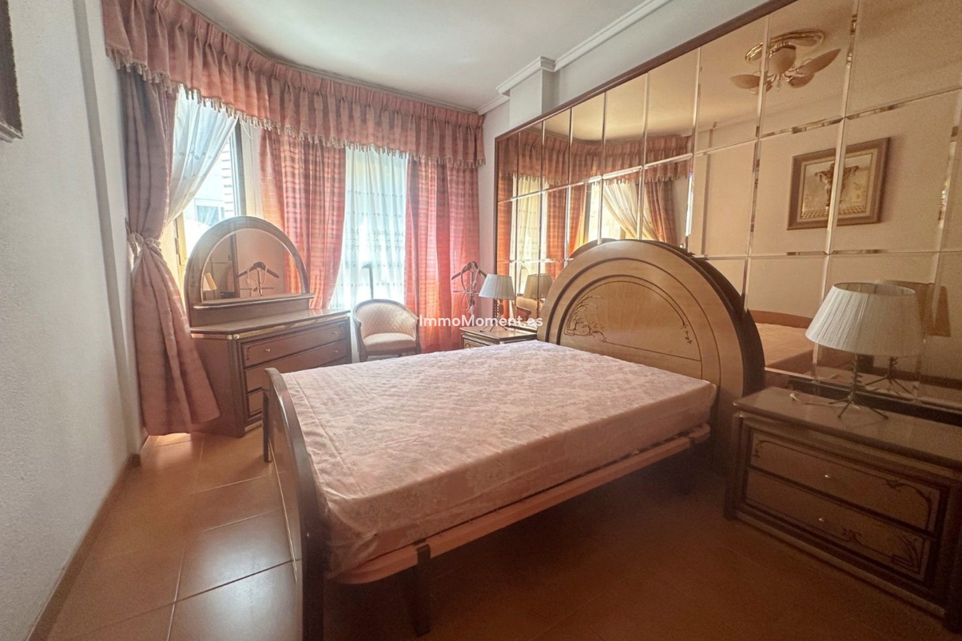 Resale - Apartment - Torrevieja - Torrevieja Centro