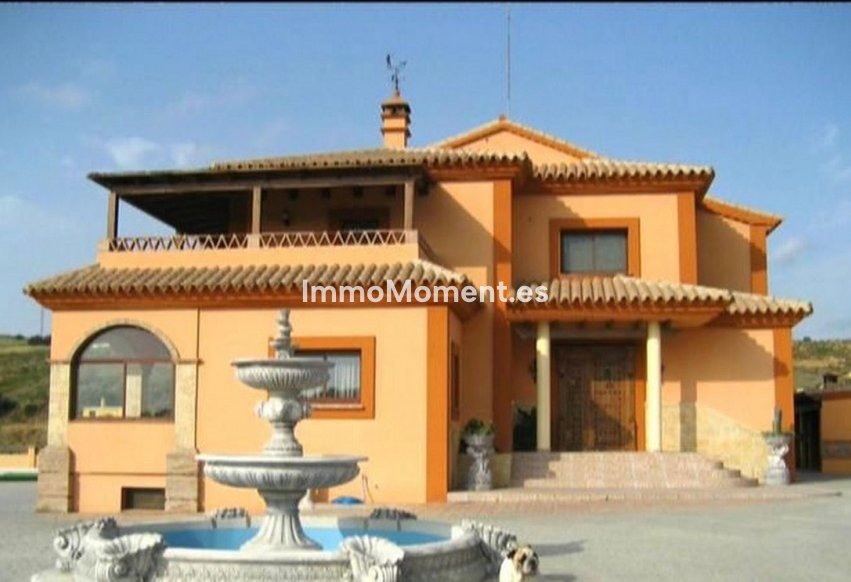 Resale - Country house - Estepona - Estepona Centro