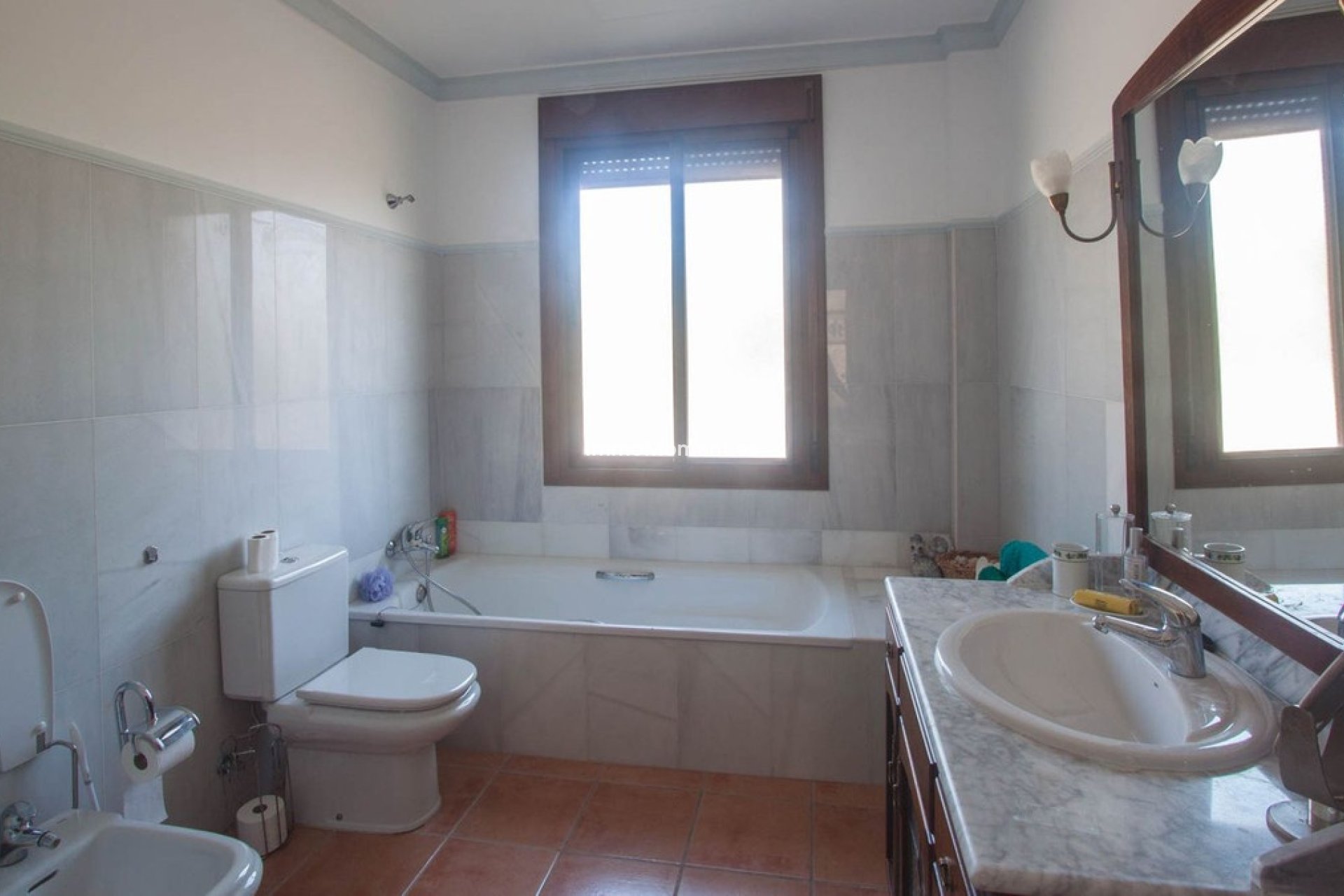 Resale - Country house - Estepona - Estepona Centro