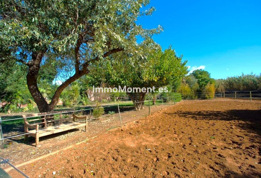 Resale - Country house - Estepona - Estepona Centro