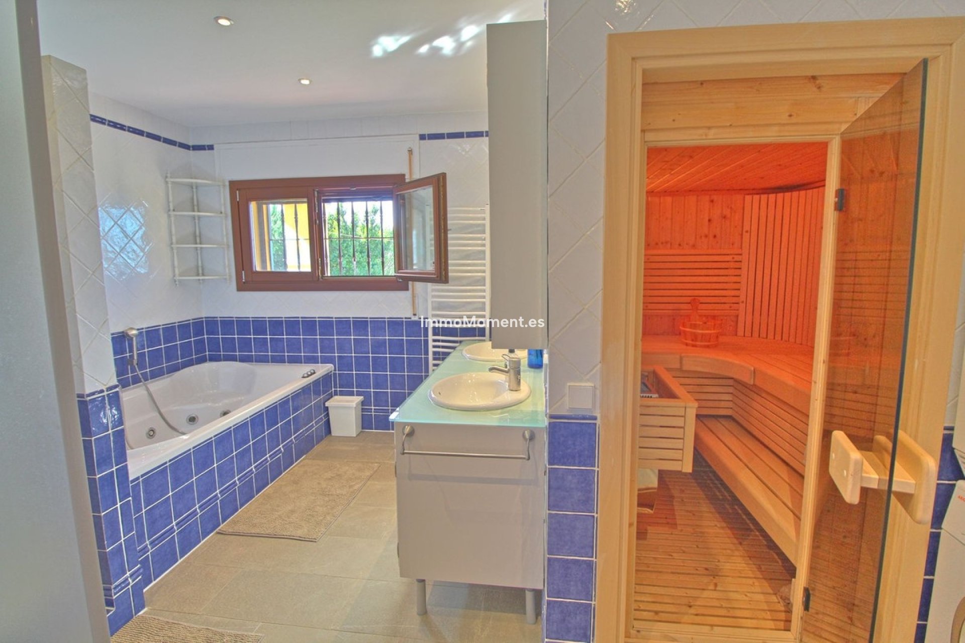 Resale - Country house - Estepona - Estepona Centro