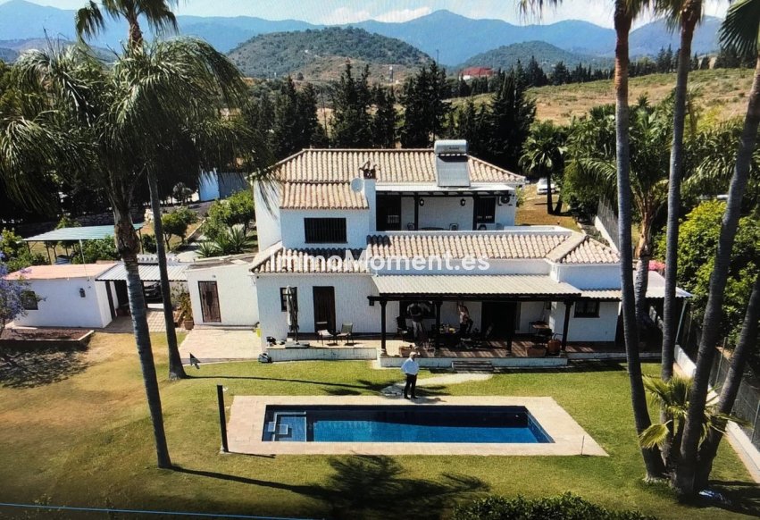 Resale - Country house - Estepona - Estepona Centro