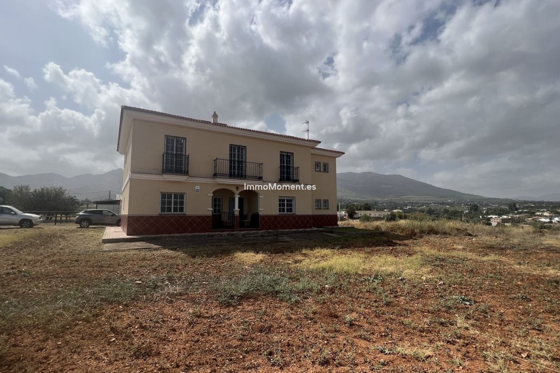 Resale - Country house - Inland  - Alhaurín de la Torre
