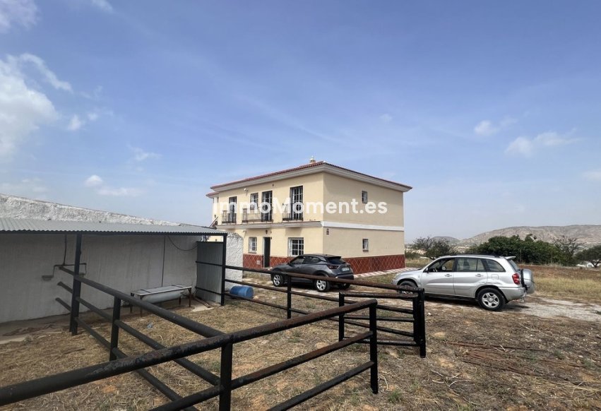 Resale - Country house - Inland  - Alhaurín de la Torre