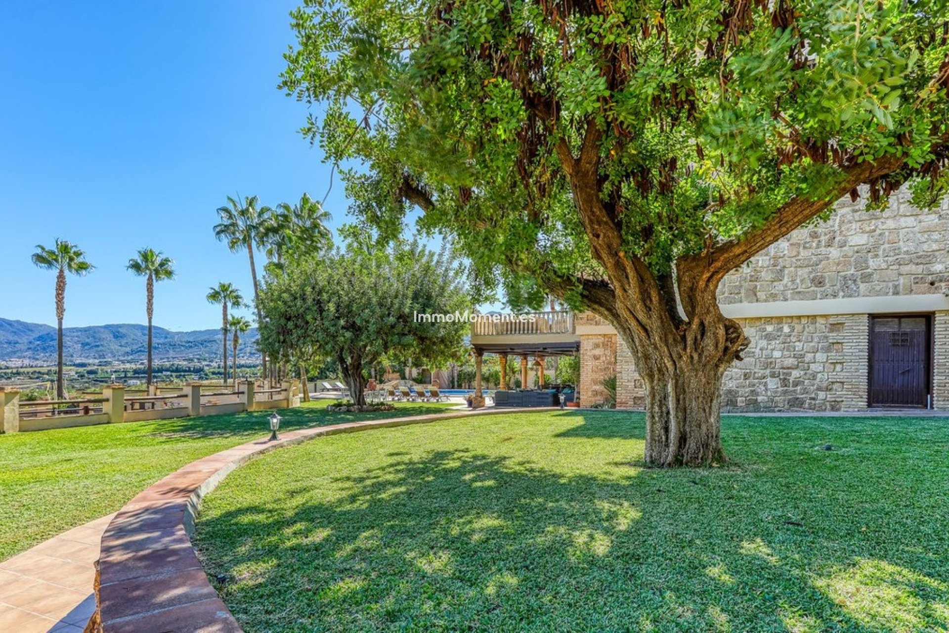 Resale - Country house - Inland  - Alhaurín de la Torre