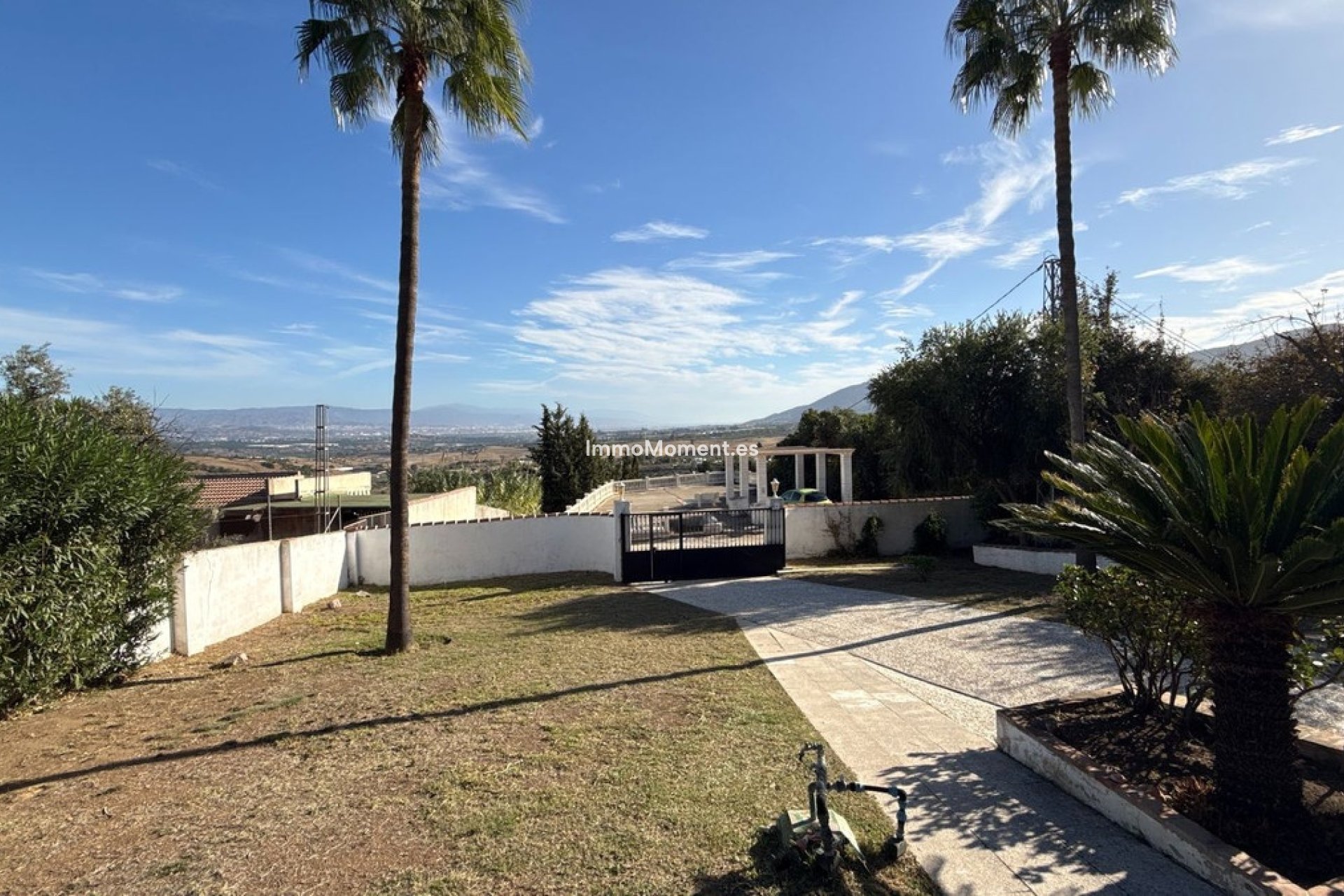 Resale - Country house - Inland  - Alhaurín de la Torre