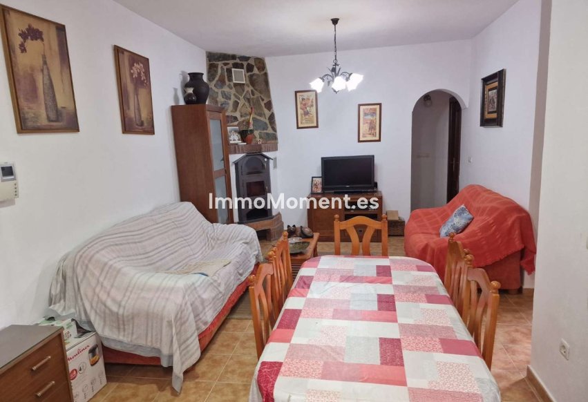 Resale - Country house - Inland  - Alhaurín de la Torre