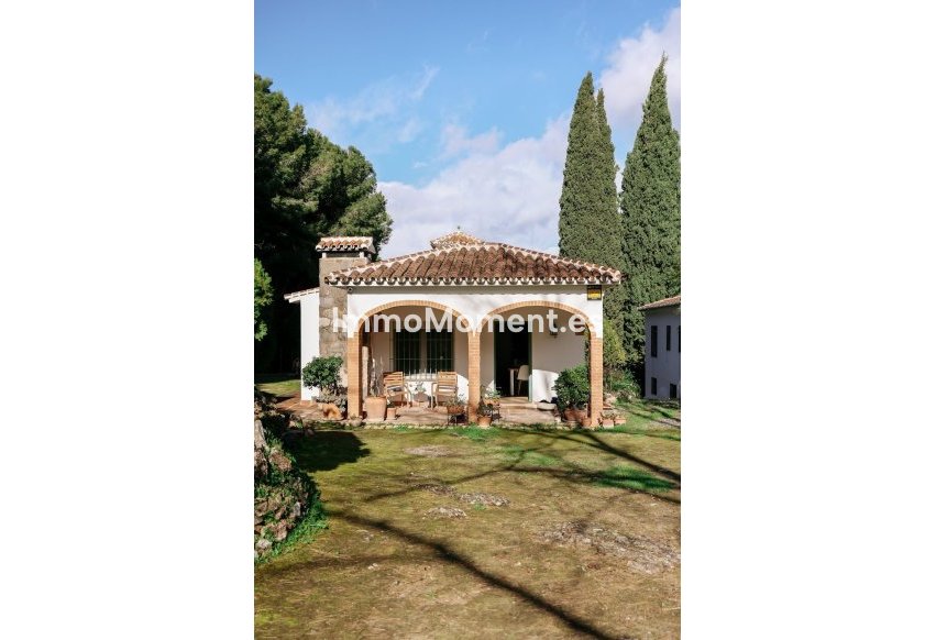 Resale - Country house - Inland  - Alhaurín el Grande Centro