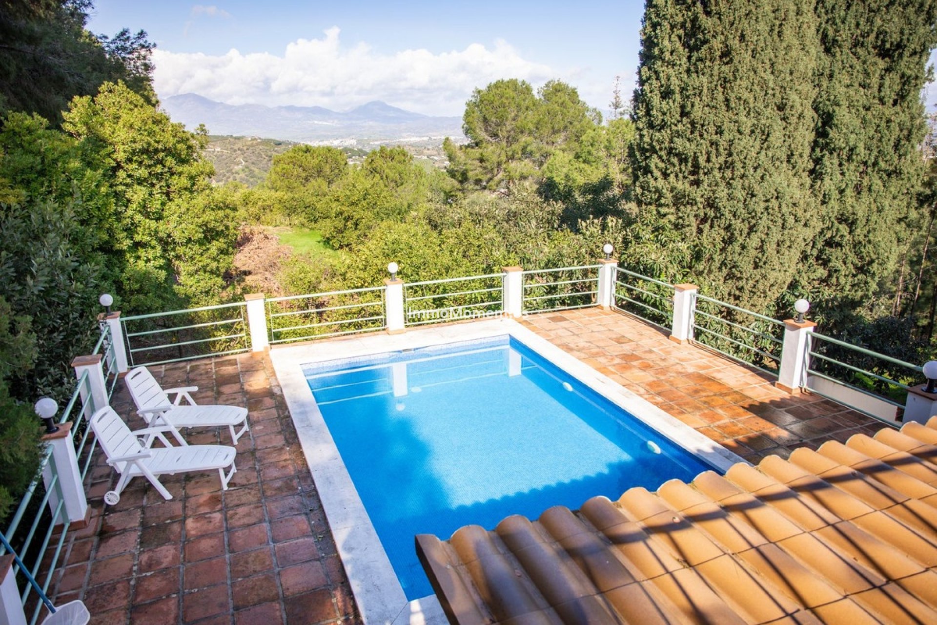 Resale - Country house - Inland  - Alhaurín el Grande Centro