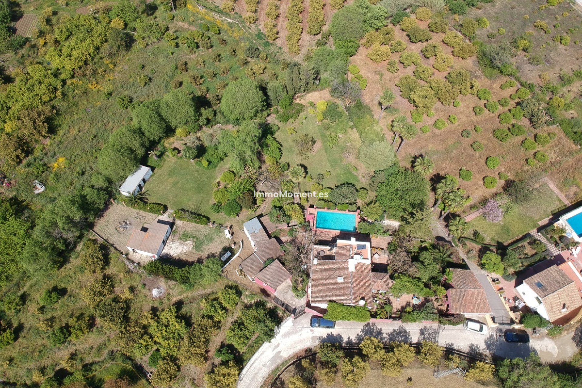 Resale - Country house - Inland  - Alhaurín el Grande Centro