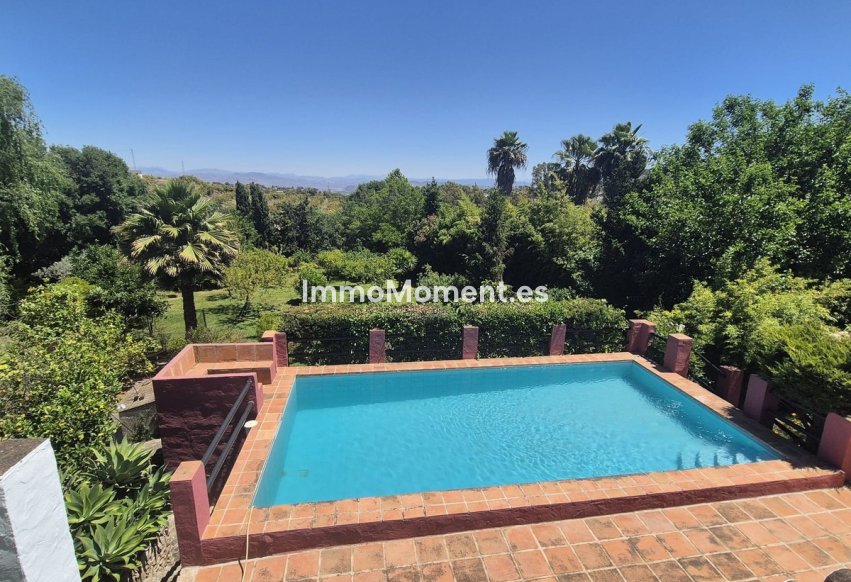 Resale - Country house - Inland  - Alhaurín el Grande Centro